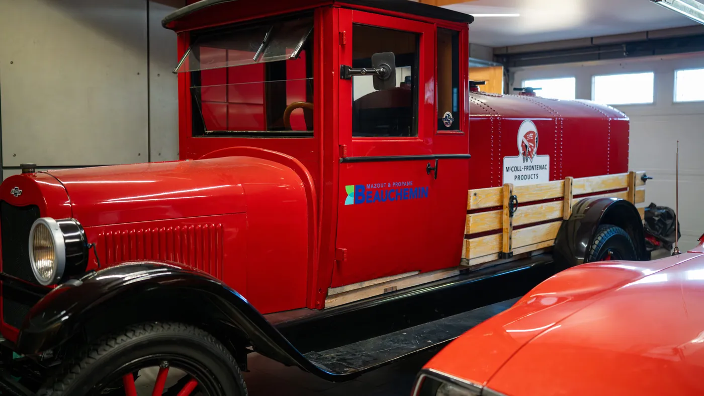 Un ancien camion de livraison restauré